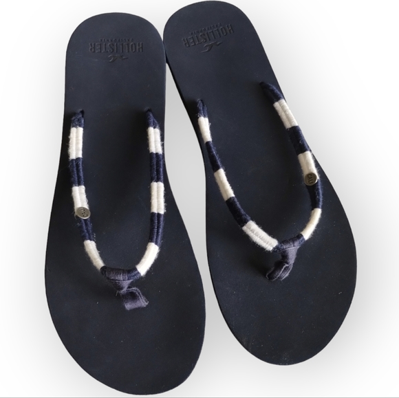 HOLLISTER FLIP FLOPS - Picture 1 of 2